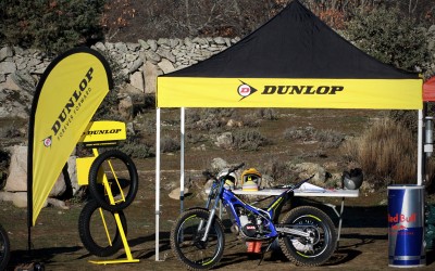 Dunlop D803 GP neumático oficial de la Escuela de Trial de Trialworld
